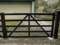 Five-bar 'wooden-style' steel gates - project portfolio 1