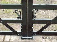 Five-bar 'wooden-style' steel gates - project portfolio 1