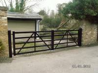 Five-bar 'wooden-style' steel gates - project portfolio 1