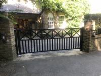 Five-bar 'wooden-style' steel gates - project portfolio 4