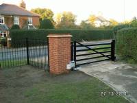 Five-bar 'wooden-style' steel gates - project portfolio 7