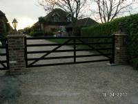 Five-bar 'wooden-style' steel gates - project portfolio 8